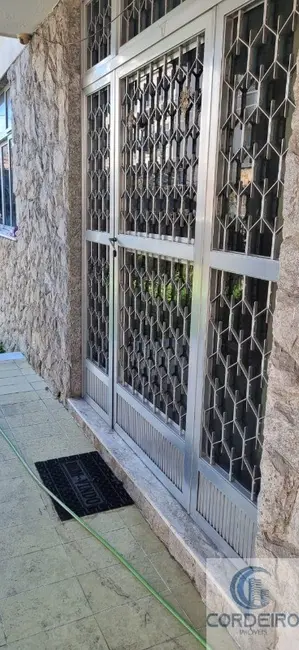 Casa com 3 quartos à venda, 360m2 em Jardim Vinte e Cinco de Agosto, Duque De Caxias - RJ - imagem 3 Foto 3 de Casa com 3 quartos à venda, 360m2 em Jardim Vinte e Cinco de Agosto, Duque De Caxias - RJ