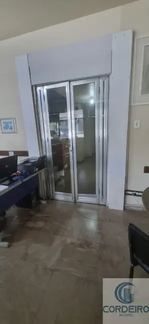 Casa com 4 quartos à venda, 220m2 em Jardim Vinte e Cinco de Agosto, Duque De Caxias - RJ - imagem 7 Foto 7 de Casa com 4 quartos à venda, 220m2 em Jardim Vinte e Cinco de Agosto, Duque De Caxias - RJ