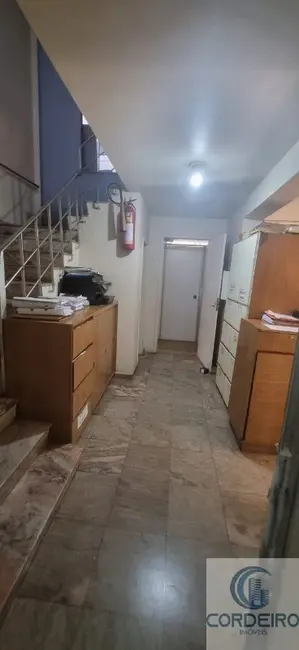 Casa com 4 quartos à venda, 220m2 em Jardim Vinte e Cinco de Agosto, Duque De Caxias - RJ - imagem 8 Foto 8 de Casa com 4 quartos à venda, 220m2 em Jardim Vinte e Cinco de Agosto, Duque De Caxias - RJ