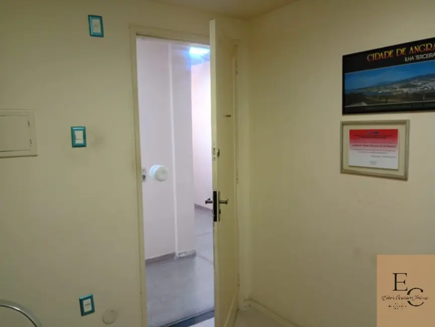 Sala Comercial à venda, 25m2 em Jardim Vinte e Cinco de Agosto, Duque De Caxias - RJ - imagem 7 Foto 7 de Sala Comercial à venda, 25m2 em Jardim Vinte e Cinco de Agosto, Duque De Caxias - RJ