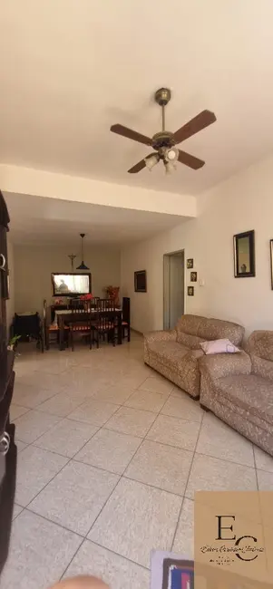 Foto 8 de Casa de Condomínio com 3 quartos à venda, 140m2 em Jardim Vinte e Cinco de Agosto, Duque De Caxias - RJ