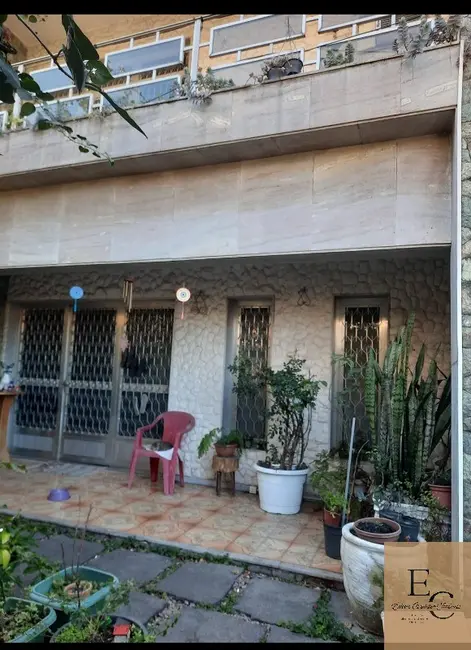 Casa com 3 quartos à venda, 191m2 em Engenho do Porto, Duque De Caxias - RJ - imagem 4 Foto 4 de Casa com 3 quartos à venda, 191m2 em Engenho do Porto, Duque De Caxias - RJ