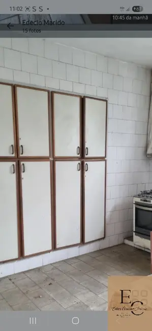 Casa com 3 quartos à venda, 170m2 em Centro, Duque De Caxias - RJ - imagem 3 Foto 3 de Casa com 3 quartos à venda, 170m2 em Centro, Duque De Caxias - RJ