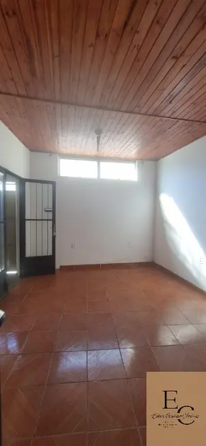 Casa com 2 quartos para alugar, 144m2 em Carolina, Duque De Caxias - RJ - imagem 5 Foto 5 de Casa com 2 quartos para alugar, 144m2 em Carolina, Duque De Caxias - RJ