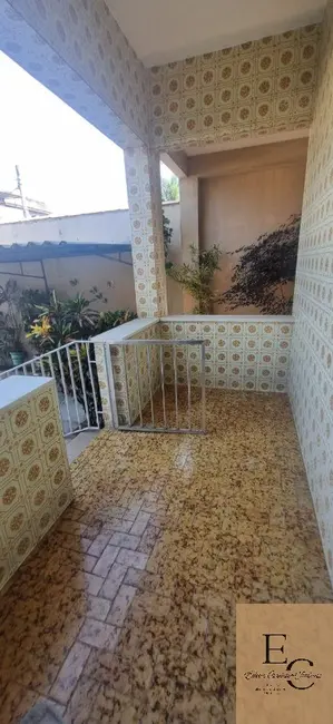 Casa com 3 quartos à venda, 74m2 em Vila São Sebastião, Duque De Caxias - RJ - imagem 4 Foto 4 de Casa com 3 quartos à venda, 74m2 em Vila São Sebastião, Duque De Caxias - RJ