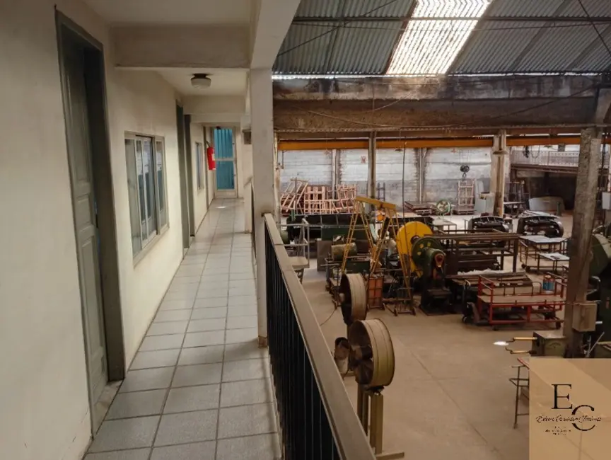 Armazém / Galpão à venda, 2860m2 em Vila Itamarati, Duque De Caxias - RJ - imagem 2 Foto 2 de Armazém / Galpão à venda, 2860m2 em Vila Itamarati, Duque De Caxias - RJ