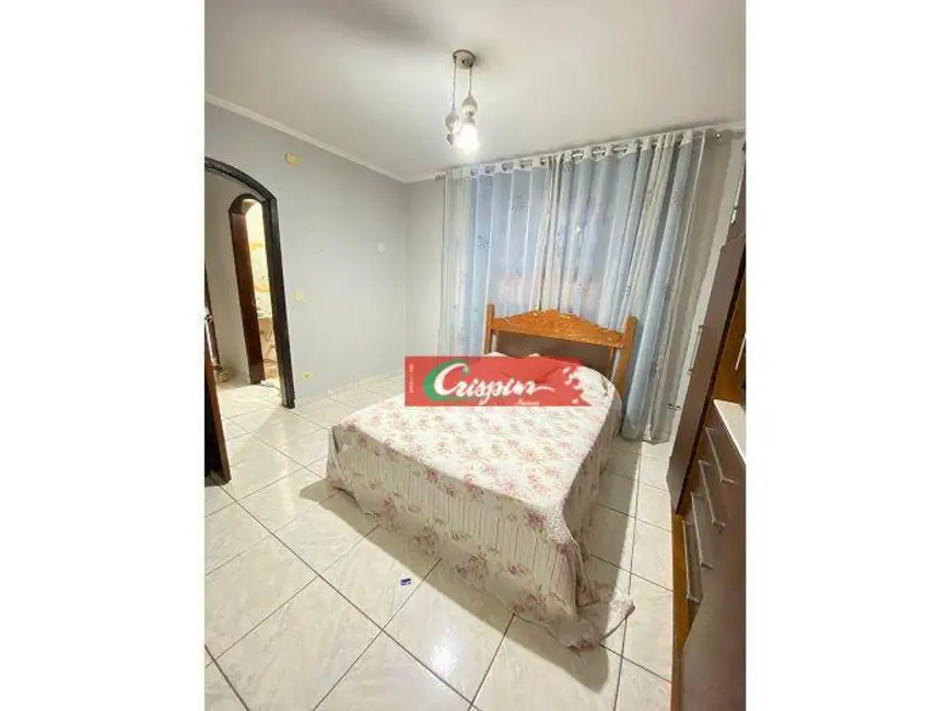 Sobrado com 2 quartos à venda, 130m2 em Jardim Santa Clara, Guarulhos - SP - imagem 6 Foto 6 de Sobrado com 2 quartos à venda, 130m2 em Jardim Santa Clara, Guarulhos - SP