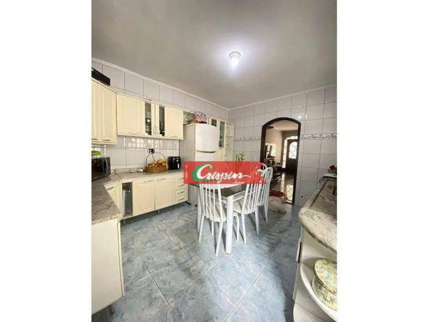 Sobrado com 2 quartos à venda, 130m2 em Jardim Santa Clara, Guarulhos - SP - imagem 5 Foto 5 de Sobrado com 2 quartos à venda, 130m2 em Jardim Santa Clara, Guarulhos - SP