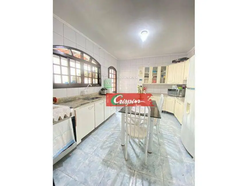 Sobrado com 2 quartos à venda, 130m2 em Jardim Santa Clara, Guarulhos - SP - imagem 4 Foto 4 de Sobrado com 2 quartos à venda, 130m2 em Jardim Santa Clara, Guarulhos - SP
