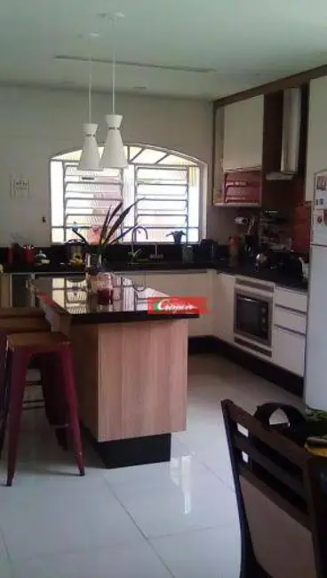 Sobrado com 3 quartos à venda, 125m2 em Cidade Brasil, Guarulhos - SP - imagem 1 Foto 1 de Sobrado com 3 quartos à venda, 125m2 em Cidade Brasil, Guarulhos - SP