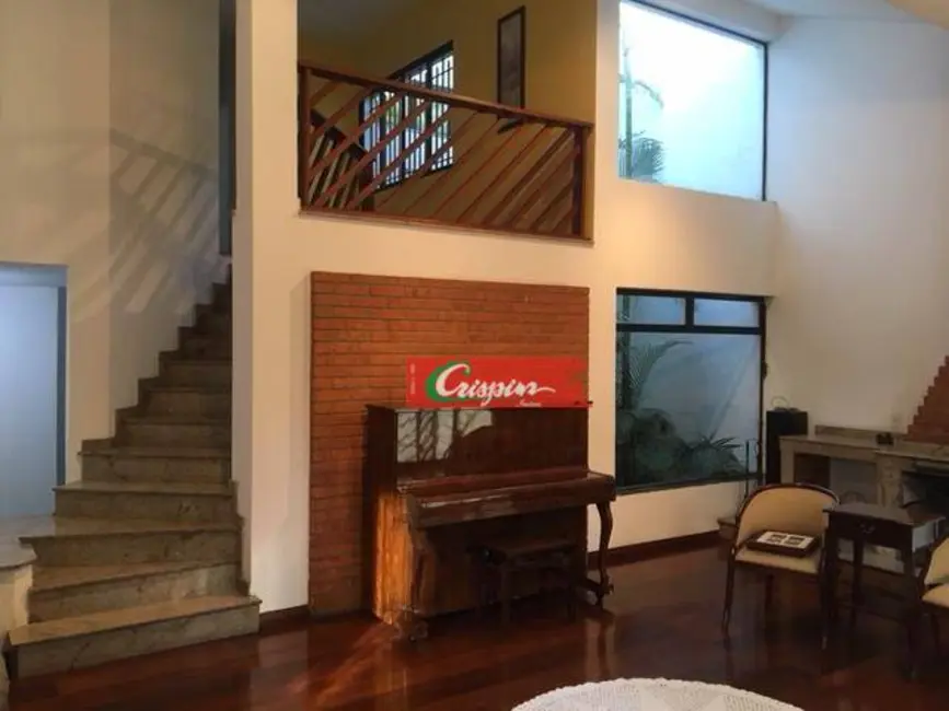 Sobrado com 3 quartos à venda, 300m2 em Jardim Maia, Guarulhos - SP - imagem 9 Foto 9 de Sobrado com 3 quartos à venda, 300m2 em Jardim Maia, Guarulhos - SP