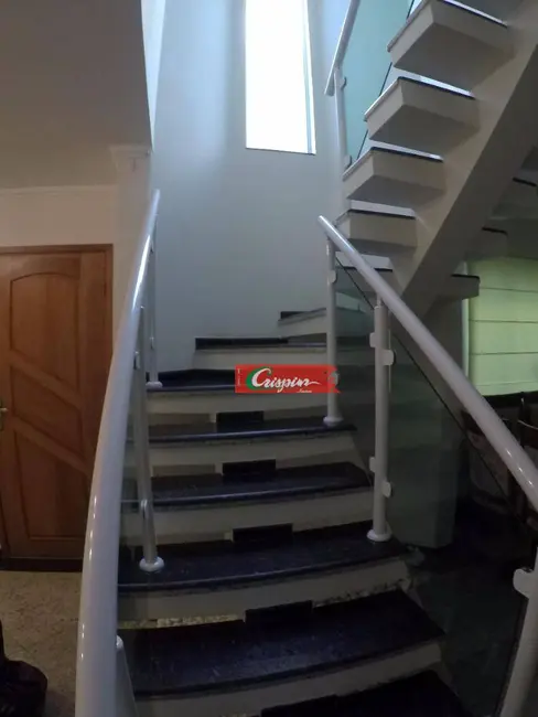 Sobrado com 4 quartos à venda, 180m2 em Vila São Judas Tadeu, Guarulhos - SP - imagem 4 Foto 4 de Sobrado com 4 quartos à venda, 180m2 em Vila São Judas Tadeu, Guarulhos - SP