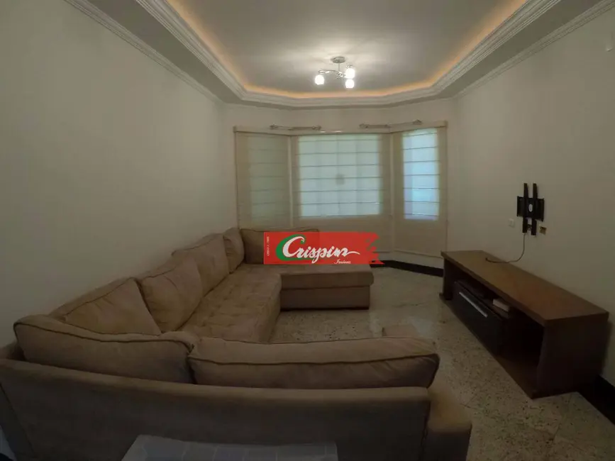 Sobrado com 4 quartos à venda, 180m2 em Vila São Judas Tadeu, Guarulhos - SP - imagem 3 Foto 3 de Sobrado com 4 quartos à venda, 180m2 em Vila São Judas Tadeu, Guarulhos - SP