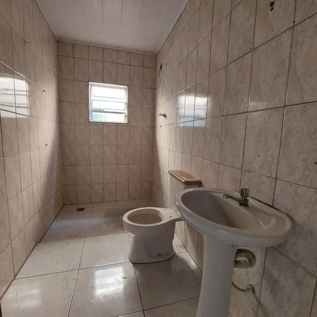 Casa com 1 quarto para alugar, 40m2 em Vila Renata, Guarulhos - SP - imagem 3 Foto 3 de Casa com 1 quarto para alugar, 40m2 em Vila Renata, Guarulhos - SP