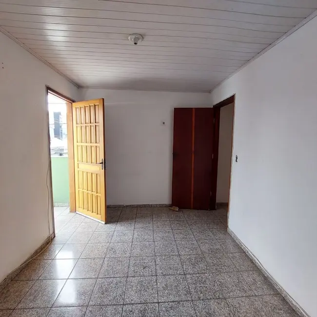 Casa com 1 quarto para alugar, 40m2 em Vila Renata, Guarulhos - SP - imagem 4 Foto 4 de Casa com 1 quarto para alugar, 40m2 em Vila Renata, Guarulhos - SP
