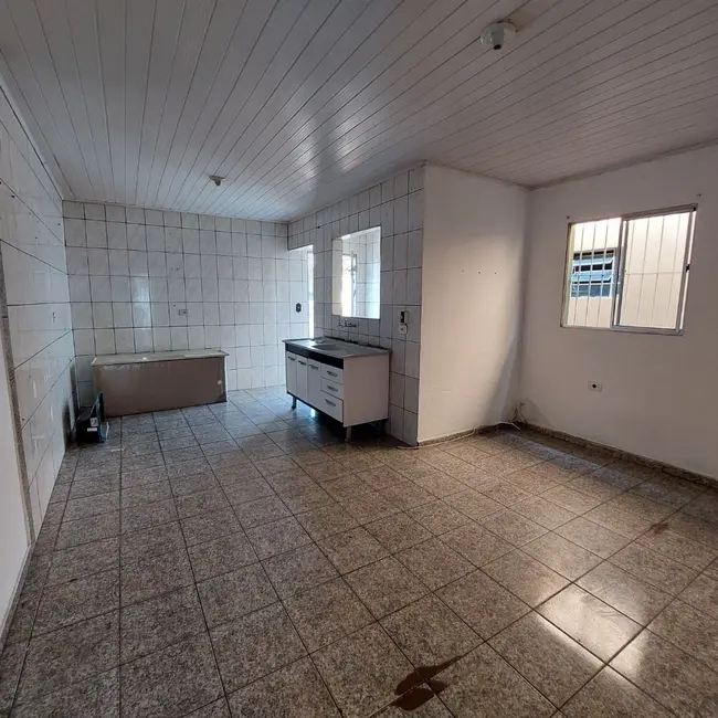 Casa com 1 quarto para alugar, 40m2 em Vila Renata, Guarulhos - SP - imagem 1 Foto 1 de Casa com 1 quarto para alugar, 40m2 em Vila Renata, Guarulhos - SP