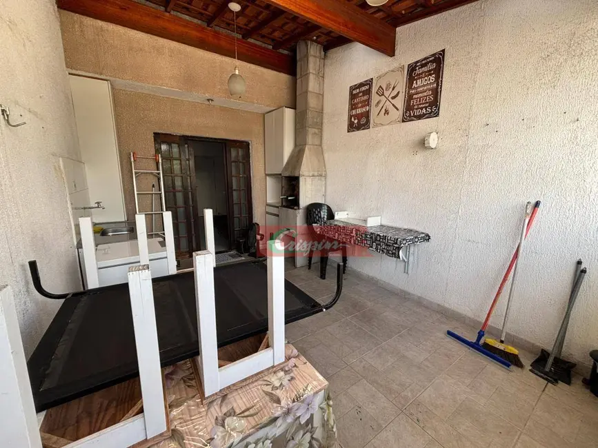 Foto 4 de Sobrado com 2 quartos para alugar, 126m2 em Vila Trabalhista, Guarulhos - SP