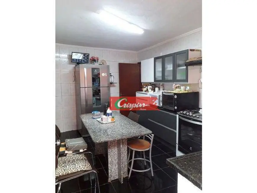 Sobrado com 3 quartos à venda, 187m2 em Jardim Terezópolis, Guarulhos - SP - imagem 3 Foto 3 de Sobrado com 3 quartos à venda, 187m2 em Jardim Terezópolis, Guarulhos - SP