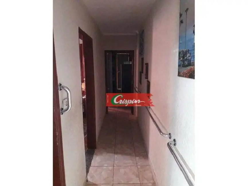 Sobrado com 3 quartos à venda, 187m2 em Jardim Terezópolis, Guarulhos - SP - imagem 5 Foto 5 de Sobrado com 3 quartos à venda, 187m2 em Jardim Terezópolis, Guarulhos - SP