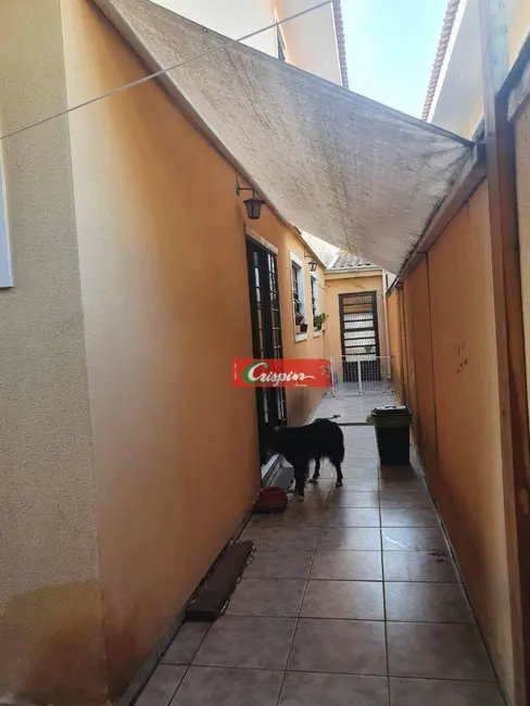 Sobrado com 3 quartos à venda, 125m2 em Jardim Maia, Guarulhos - SP - imagem 6 Foto 6 de Sobrado com 3 quartos à venda, 125m2 em Jardim Maia, Guarulhos - SP