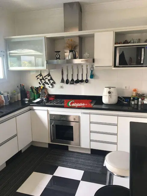 Foto 1 de Sobrado com 3 quartos à venda, 200m2 em Jardim Guarulhos, Guarulhos - SP