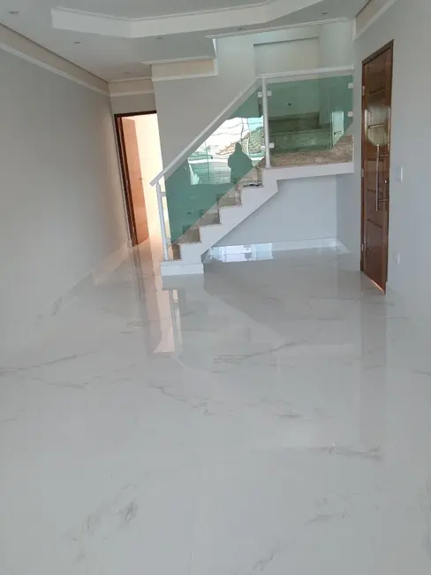 Foto 2 de Sobrado com 3 quartos à venda, 180m2 em Vila Milton, Guarulhos - SP