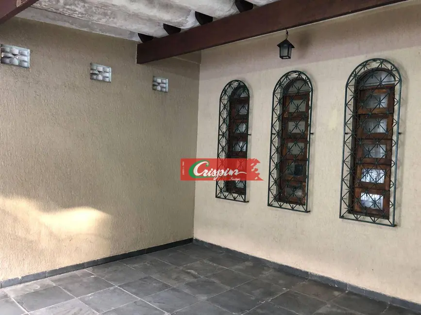 Sobrado com 3 quartos à venda, 210m2 em Jardim Bela Vista, Guarulhos - SP - imagem 4 Foto 4 de Sobrado com 3 quartos à venda, 210m2 em Jardim Bela Vista, Guarulhos - SP