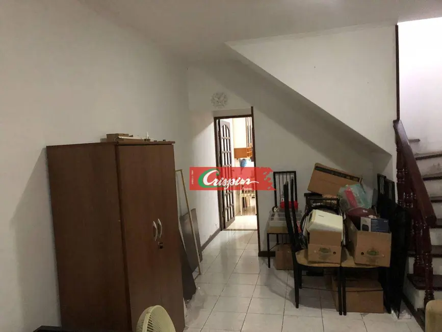 Sobrado com 3 quartos à venda, 210m2 em Jardim Bela Vista, Guarulhos - SP - imagem 8 Foto 8 de Sobrado com 3 quartos à venda, 210m2 em Jardim Bela Vista, Guarulhos - SP
