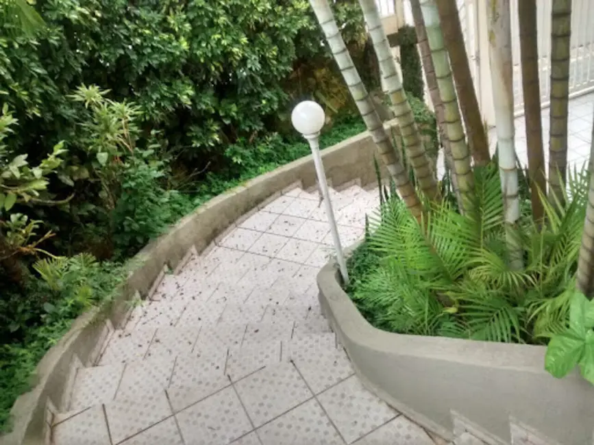 Foto 9 de Casa com 4 quartos à venda e para alugar, 192m2 em Vila Galvão, Guarulhos - SP