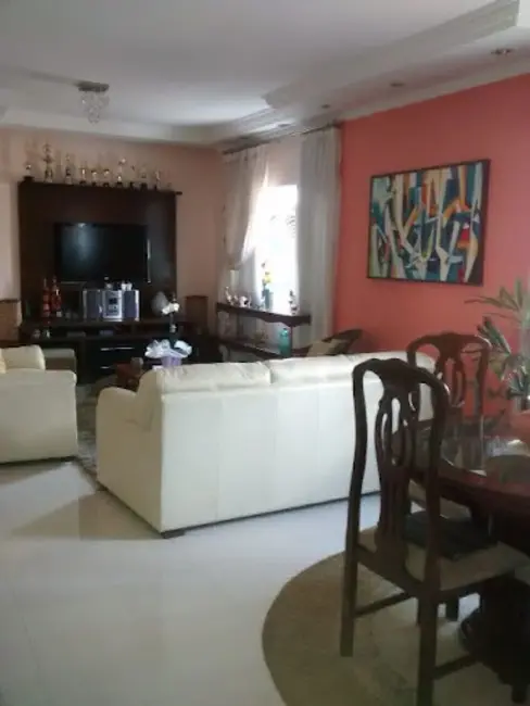 Foto 6 de Casa com 4 quartos à venda e para alugar, 192m2 em Vila Galvão, Guarulhos - SP