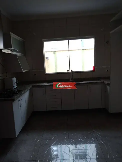 Sobrado com 3 quartos à venda, 175m2 em Jardim Rosa de Franca, Guarulhos - SP - imagem 8 Foto 8 de Sobrado com 3 quartos à venda, 175m2 em Jardim Rosa de Franca, Guarulhos - SP