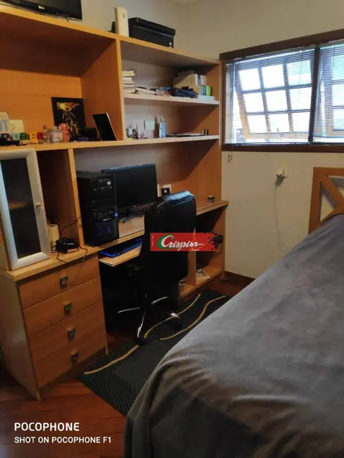 Sobrado com 3 quartos à venda, 375m2 em Vila Galvão, Guarulhos - SP - imagem 4 Foto 4 de Sobrado com 3 quartos à venda, 375m2 em Vila Galvão, Guarulhos - SP