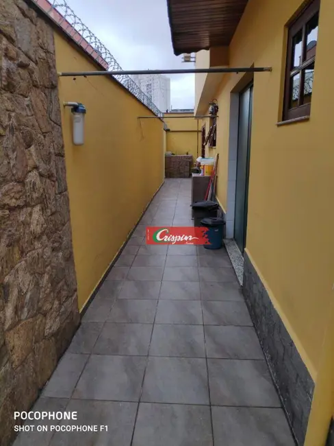 Sobrado com 3 quartos à venda, 375m2 em Vila Galvão, Guarulhos - SP - imagem 8 Foto 8 de Sobrado com 3 quartos à venda, 375m2 em Vila Galvão, Guarulhos - SP