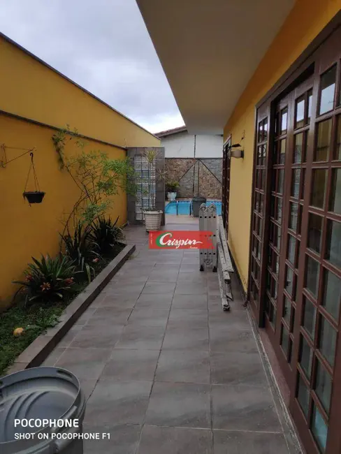 Sobrado com 3 quartos à venda, 375m2 em Vila Galvão, Guarulhos - SP - imagem 9 Foto 9 de Sobrado com 3 quartos à venda, 375m2 em Vila Galvão, Guarulhos - SP