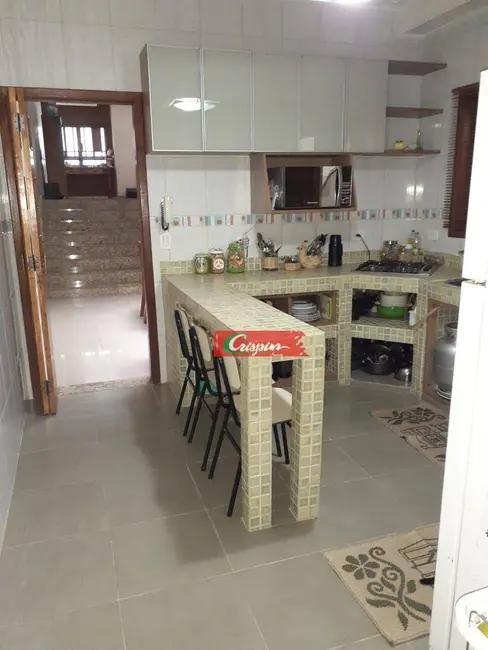 Foto 4 de Sobrado com 3 quartos à venda, 250m2 em Vila Milton, Guarulhos - SP