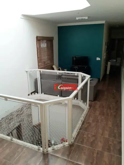 Foto 3 de Sobrado com 3 quartos à venda, 250m2 em Vila Milton, Guarulhos - SP