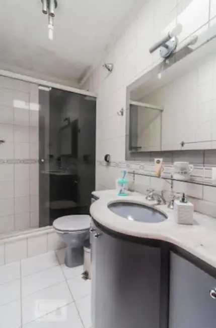 Sobrado com 4 quartos à venda em Jardim Bebedouro, Guarulhos - SP - imagem 6 Foto 6 de Sobrado com 4 quartos à venda em Jardim Bebedouro, Guarulhos - SP