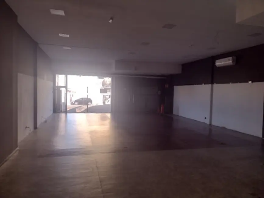 Sala Comercial para alugar, 200m2 em Jardim Santa Mena, Guarulhos - SP - imagem 9 Foto 9 de Sala Comercial para alugar, 200m2 em Jardim Santa Mena, Guarulhos - SP