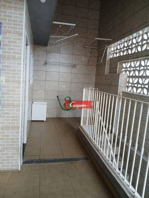 Sobrado com 4 quartos para alugar, 125m2 em Jardim Santa Edwirges, Guarulhos - SP - imagem 5 Foto 5 de Sobrado com 4 quartos para alugar, 125m2 em Jardim Santa Edwirges, Guarulhos - SP