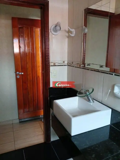 Sobrado com 4 quartos para alugar, 125m2 em Jardim Santa Edwirges, Guarulhos - SP - imagem 7 Foto 7 de Sobrado com 4 quartos para alugar, 125m2 em Jardim Santa Edwirges, Guarulhos - SP