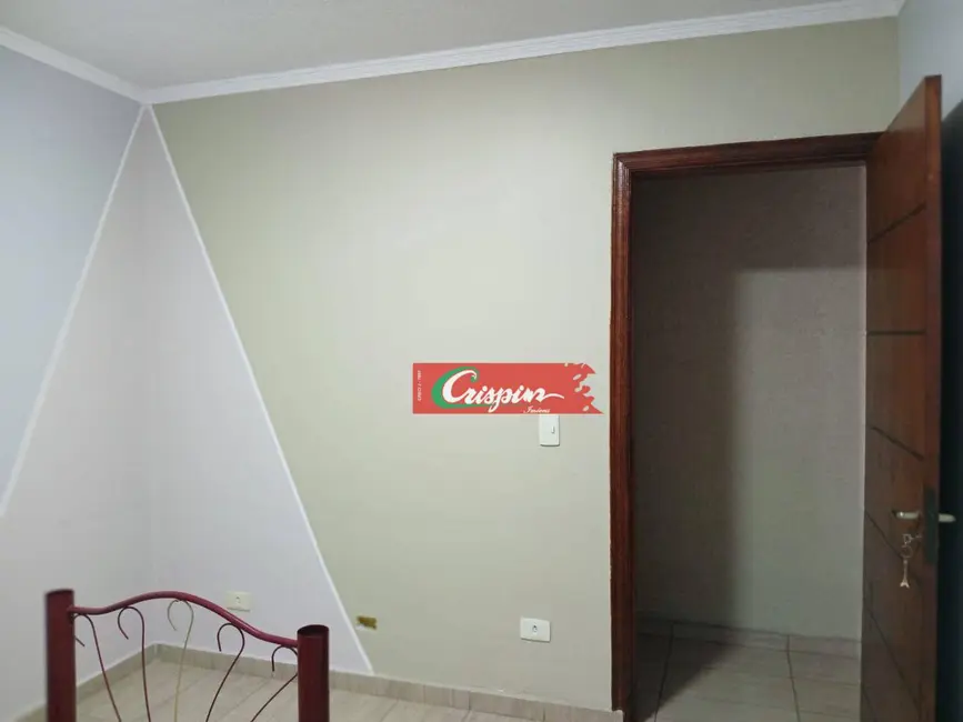 Sobrado com 4 quartos para alugar, 125m2 em Jardim Santa Edwirges, Guarulhos - SP - imagem 3 Foto 3 de Sobrado com 4 quartos para alugar, 125m2 em Jardim Santa Edwirges, Guarulhos - SP