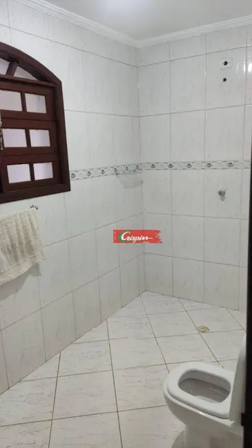 Foto 8 de Casa com 2 quartos para alugar, 105m2 em Jardim Presidente Dutra, Guarulhos - SP