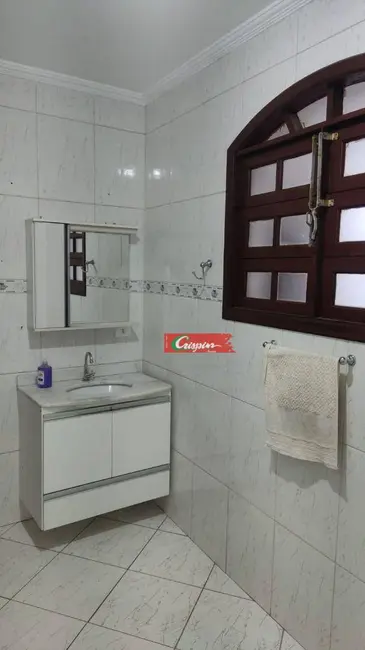 Foto 6 de Casa com 2 quartos para alugar, 105m2 em Jardim Presidente Dutra, Guarulhos - SP
