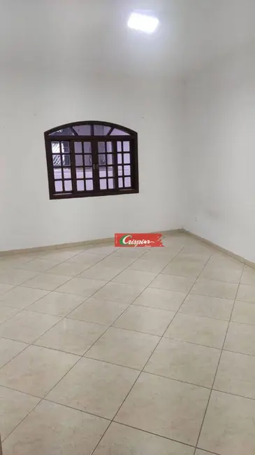 Foto 2 de Casa com 2 quartos para alugar, 105m2 em Jardim Presidente Dutra, Guarulhos - SP