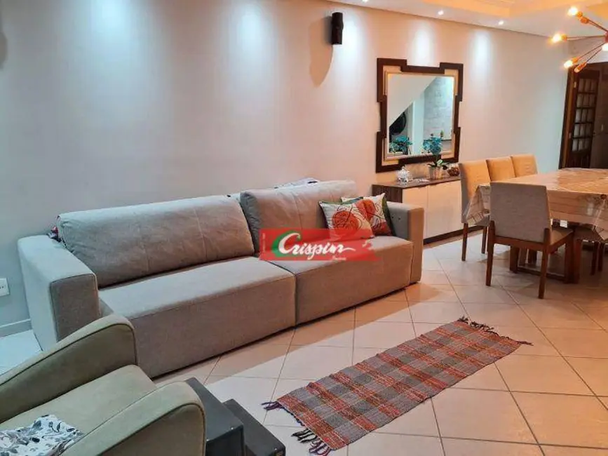 Sobrado com 3 quartos à venda, 192m2 em Jardim Vila Galvão, Guarulhos - SP - imagem 6 Foto 6 de Sobrado com 3 quartos à venda, 192m2 em Jardim Vila Galvão, Guarulhos - SP