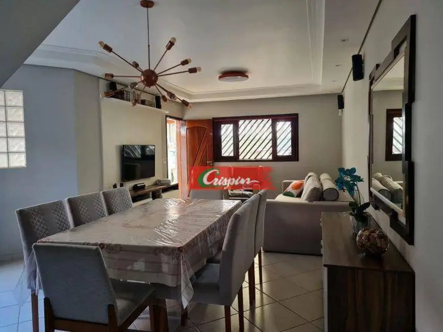 Sobrado com 3 quartos à venda, 192m2 em Jardim Vila Galvão, Guarulhos - SP - imagem 8 Foto 8 de Sobrado com 3 quartos à venda, 192m2 em Jardim Vila Galvão, Guarulhos - SP