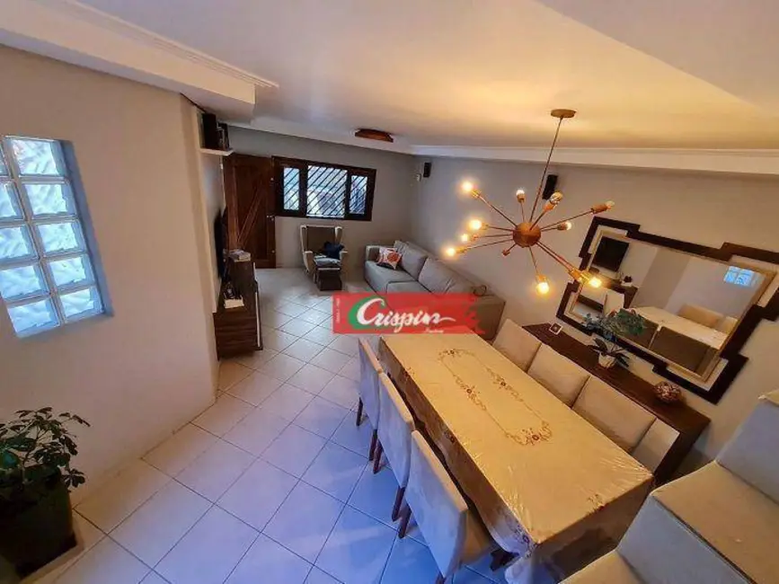 Sobrado com 3 quartos à venda, 192m2 em Jardim Vila Galvão, Guarulhos - SP - imagem 7 Foto 7 de Sobrado com 3 quartos à venda, 192m2 em Jardim Vila Galvão, Guarulhos - SP