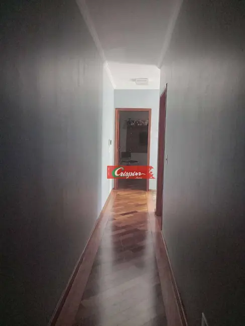 Sobrado com 3 quartos à venda, 180m2 em Vila Galvão, Guarulhos - SP - imagem 6 Foto 6 de Sobrado com 3 quartos à venda, 180m2 em Vila Galvão, Guarulhos - SP