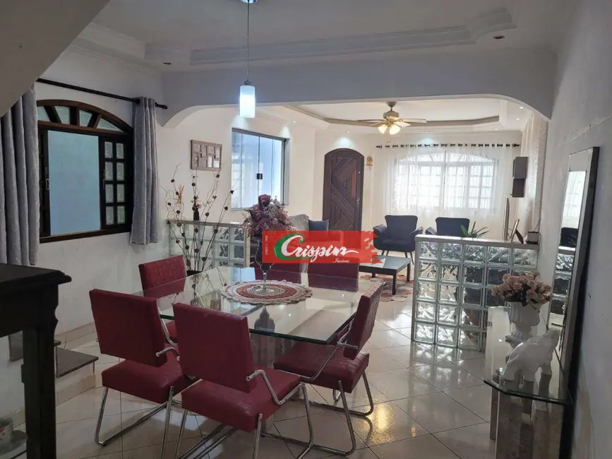 Foto 5 de Sobrado com 3 quartos à venda, 165m2 em Jardim Presidente Dutra, Guarulhos - SP