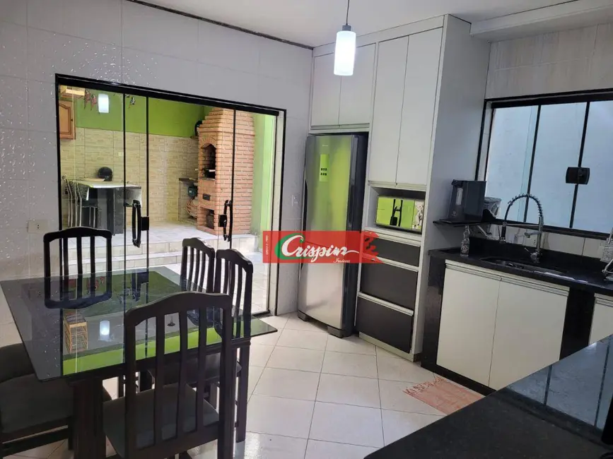 Foto 1 de Sobrado com 3 quartos à venda, 165m2 em Jardim Presidente Dutra, Guarulhos - SP